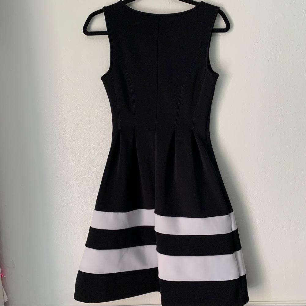 Apt 9 women’s sleeveless black dress, size S.
